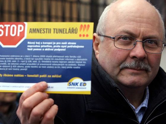 Josef Zieleniec Josef Zieleniec na demonstraci ED proti trestnímu zákoníku