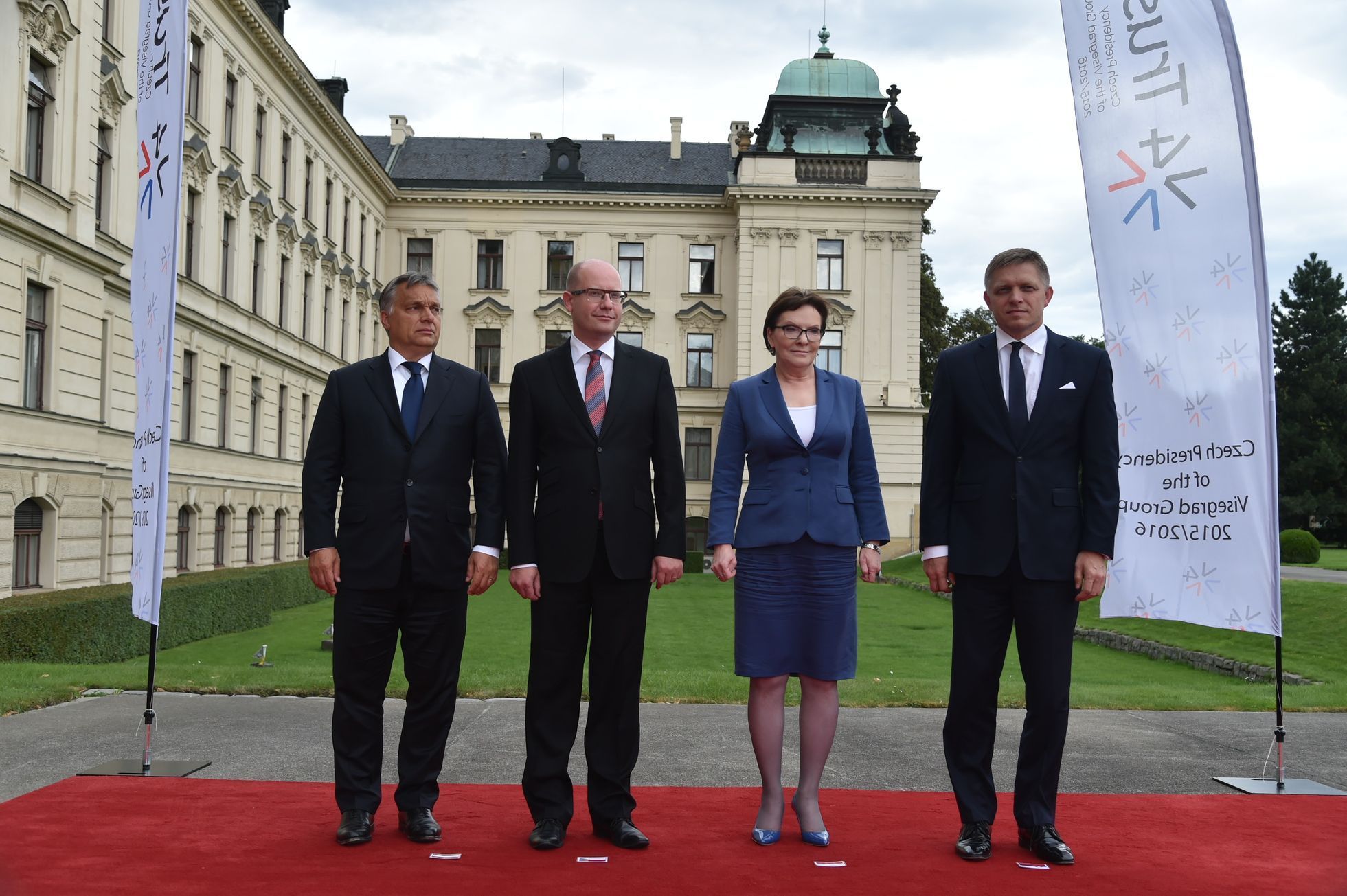 Premiéři zemí Visegrádské skupiny před mimořádným summitem v Praze