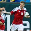 Nicklas Bendtner se raduje ze skórování v přátelském utkání Dánsko - Brazílie