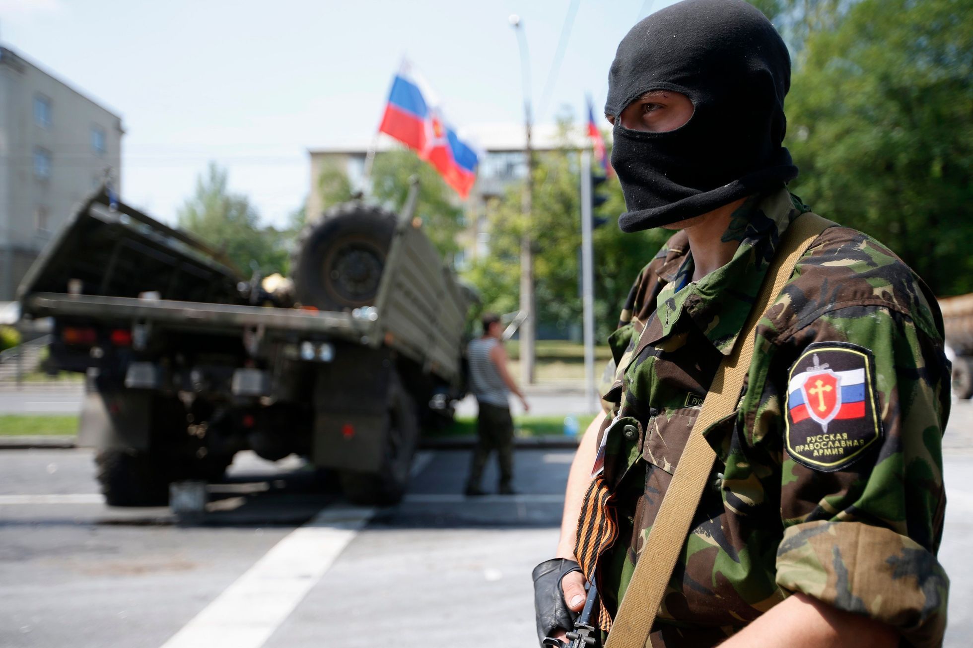 Ukrajina - Doněck - ozbrojenci - separatisté - Ruská ortodoxní armáda
