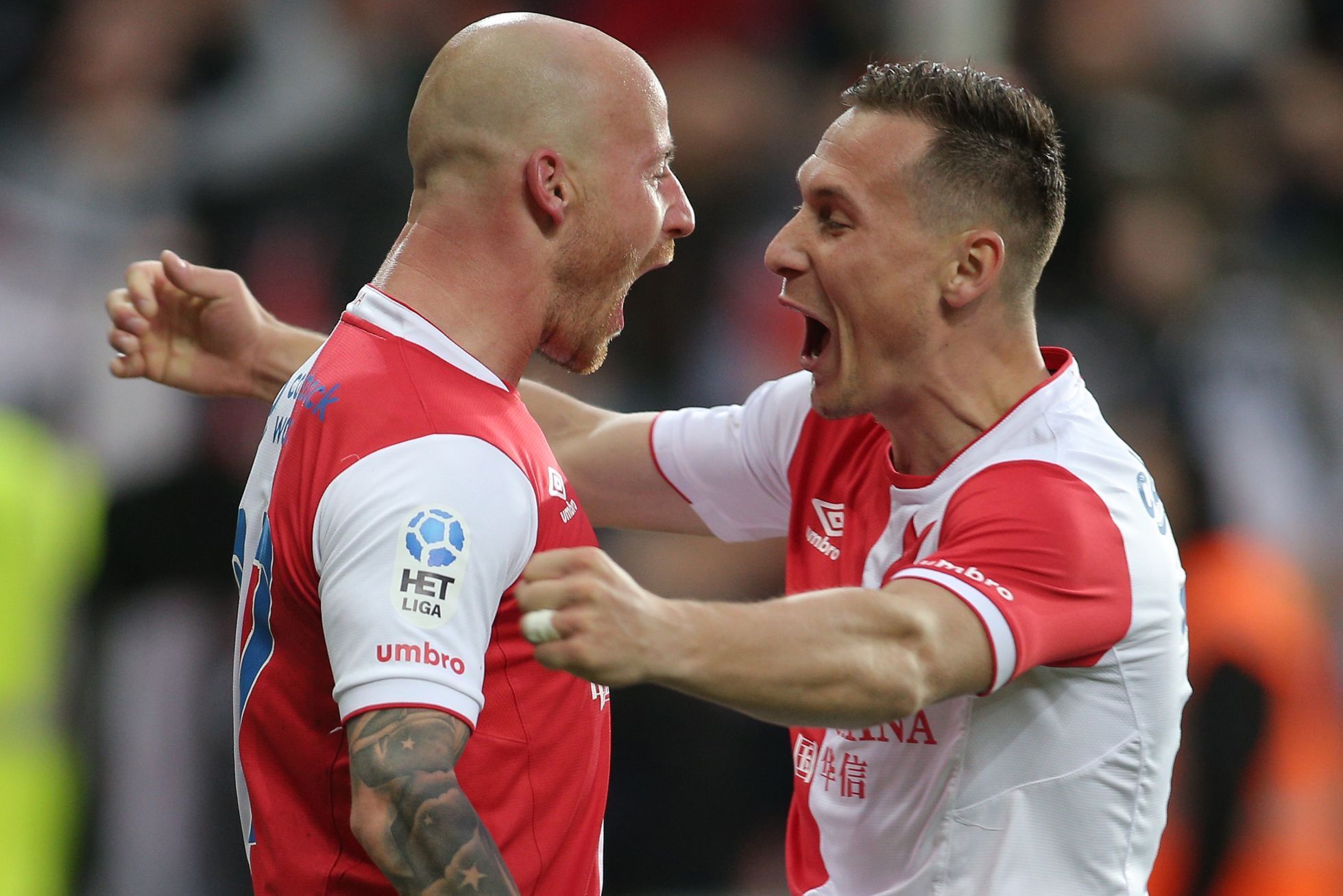 24. kolo HET ligy, Slavia - Karviná: Miroslav Stoch a Jan Bořil slaví gól na 2:1