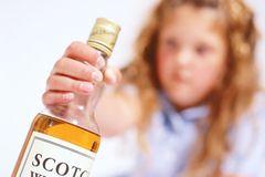 Patnáctiletá školačka se v Ostravě opila při vyučování. S téměř dvěma promile skončila v nemocnici