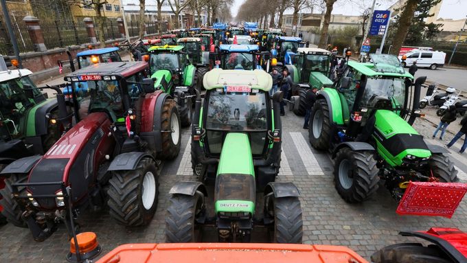 Protesty farmářů se šíří Evropou. Na snímku Brusel.