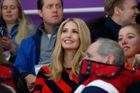 Na závěrečný ceremoniál olympiády přijela kontroverzní delegace z KLDR, zúčastní se i Trumpova dcera