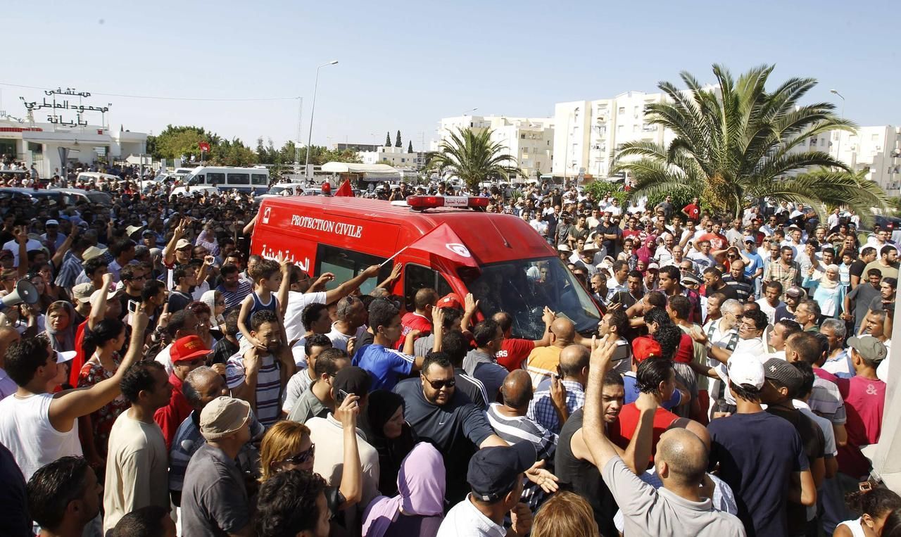 Tunisko se bouří po vraždě politika