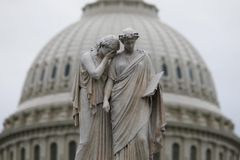 Americký Senát se dohodl na zvýšení dluhového stropu