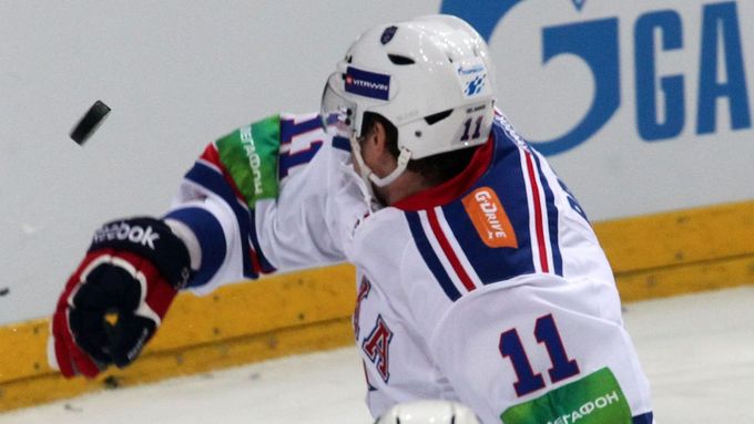 Hokejista SKA Petrohrad Petr Průcha v utkání KHL proti Lvu Praha.