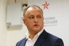 Prezidentem Moldavska se stal proruský kandidát Igor Dodon, jeho první cesta povede za Putinem