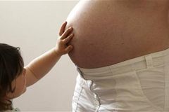 Nemocnice v Litomyšli pustí otce k porodu zadarmo