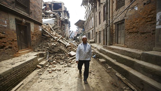 Zničený Nepál.