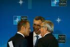 NATO a EU podepsaly dohodu o těsnější spolupráci. Jejich bezpečnost je provázaná, tvrdí lídři