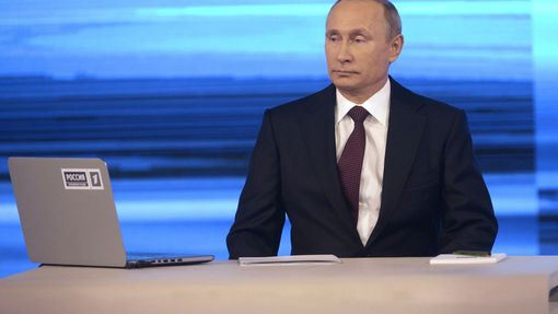 Vladimir Putin v živé televizní debatě (17. 4. 2014)