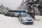 Dopravu v Česku komplikuje sníh, v neděli odpoledne hrozí ledovka, hlavně na východě