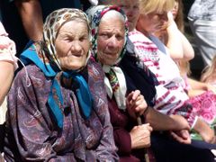 Pietní akce za upálené Čechy se zúčastnili i ukrajinští pamětníci.