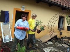 Životice u Nového Jičína patří vedle Jeseníku a Kunína k obcím, které velká voda zasáhla nejvíce. Velké škody byly také v několika vesnicích v oblasti Rychlebských hor v sousedním Olomouckém kraji.