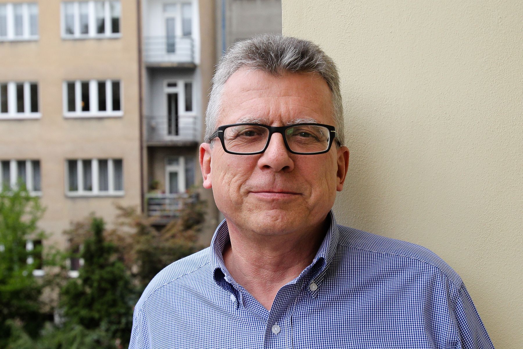 Jan Kasl 11.9.2015 ve své kanceláři na balkoně