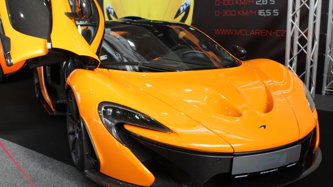 Foto: Hypersportovní McLaren a další hvězdy pražské Autoshow