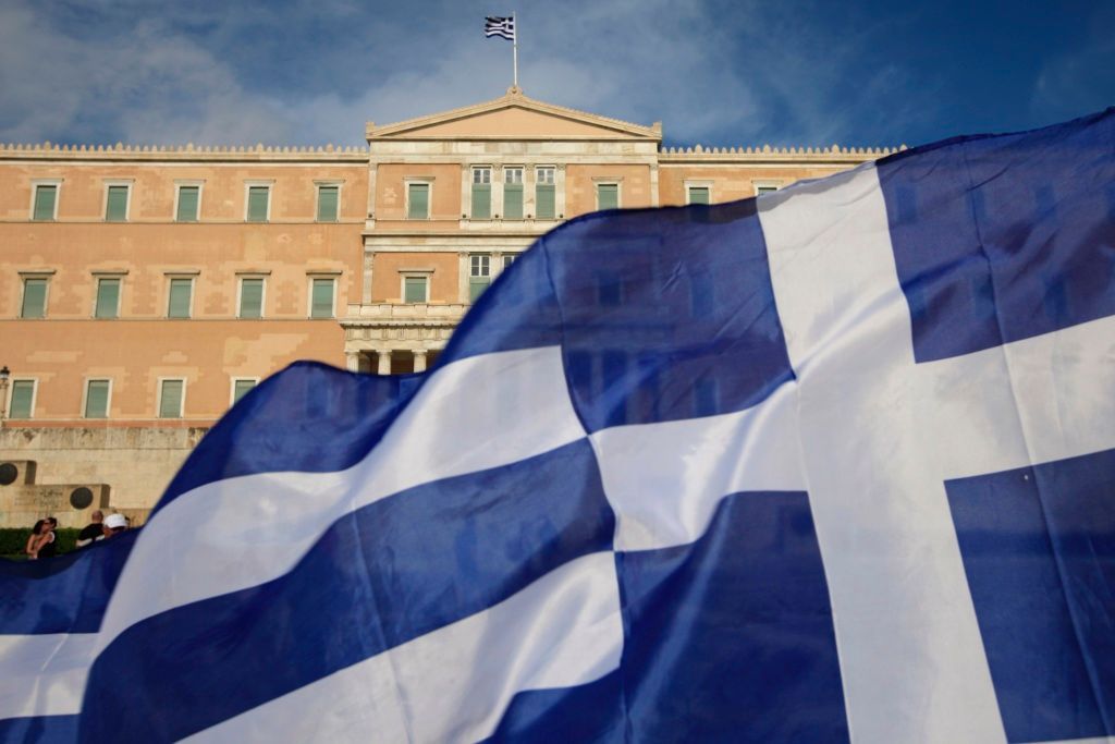 Zadlužené Řecko. Ilustrační snímek ukazuje budovu parlamentu v Athénách