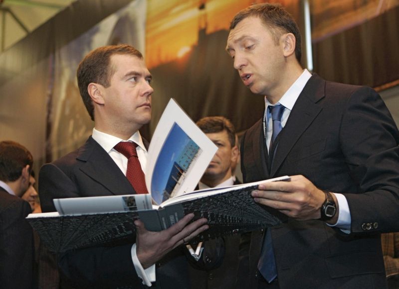 Oleg Děripaska s Medveděvem