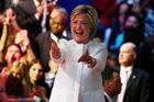 Poprvé bude žena kandidovat za velkou stranu, řekla Clintonová a označila se za vítězku primárek