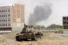 Boje o jemenské město Hudajdá sílí, arabská letecká koalice tam vyhlásila vojenskou zónu