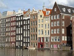 malebné amsterdamské domy
