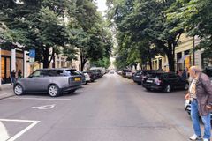 Praha chystá velké změny v parkování. Řeší se vypuzení přespolních i výrazné zdražení
