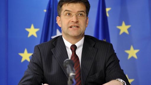 Miroslav Lajčák. Jako vysoký předtavitel je pro mnohé cizím protektorem, podle jiných by se Bosna bez něj neobešla.