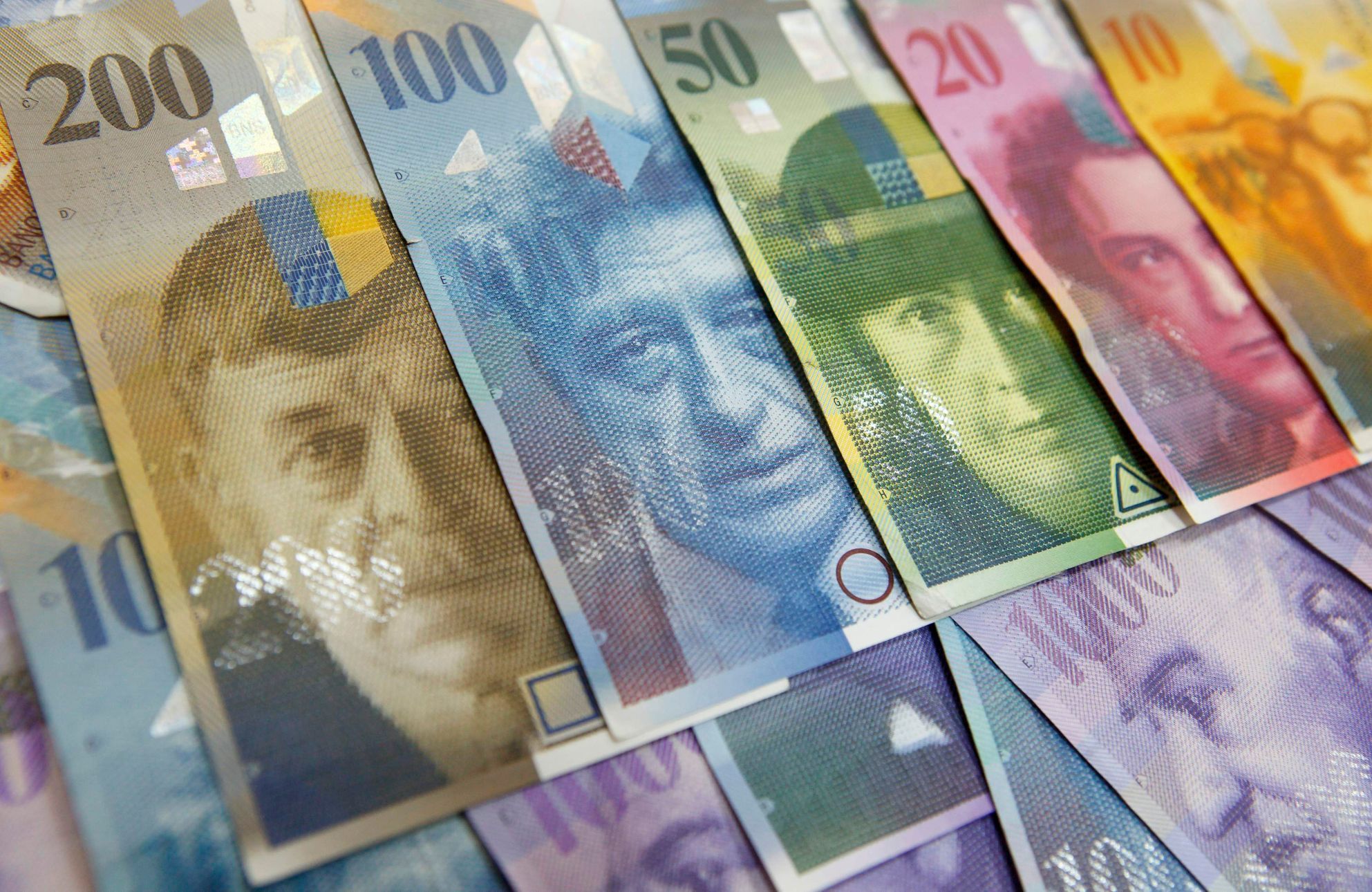 Švýcarské franky v bankovkách