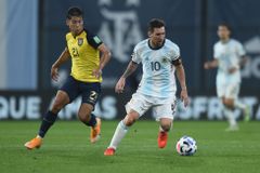 Argentina začala kvalifikaci díky Messimu výhrou, Suárez odchod z Barcelony oplakal