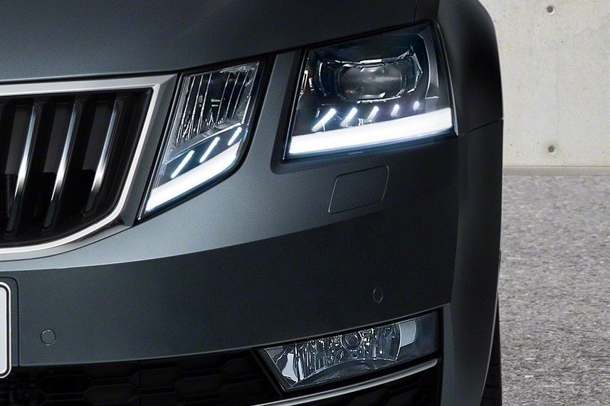 Škoda Octavia 2017 - detail světla