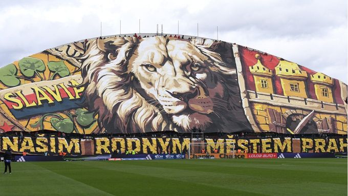 Choreo fanoušků Slavie před zápasem v Olomouci