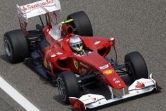 Ferrari propaguje cigarety, bouří se britští lékaři