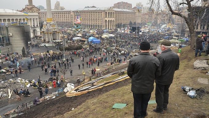 Fotky: Kyjev se probouzí a truchlí. Těžké časy jen tak nesko