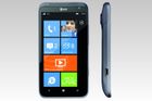 HTC Titan II - LTE telefon s Windows Phone 7.5 Mango Tchajwanská společnost HTC představila nástupce úspěšného modelu HTC Titan. HTC Titan 2 disponuje velkým 4,7 palcových dotykovým displejem s WVGA rozlišením (800 x 480 px). Přední kamera má rozlišení 1,3 MPx. Zadní fotoaparátem má rozlišením 16 MPx a duální LED blesk. Srdcem zařízení je výkonný procesor Qualcomm Snapdragon S2 taktovaný na 1,5 GHz. Velikost úložné paměti je 16 GB bez možnosti dalšího zařízení. Zajímavostí je podpora technologie 4G LTE, kterou je však zatím možno využít pouze v USA. Akumulátor má kapacitu 1 730 mAh. Informace o dostupnosti a ceně nejsou známy.