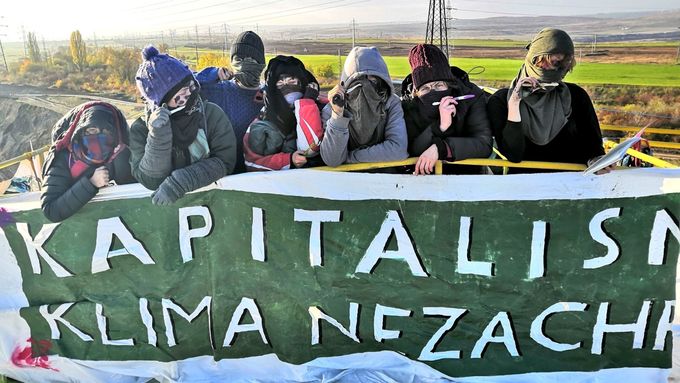 Aktivisté na Mostecku protestují proti těžbě uhlí