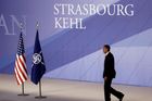 NATO vyšle posily do Afghánistánu, rozhodl summit