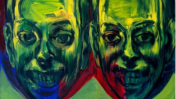 Výstava Dvojník probíhá v Domě U Kamenného zvonu GHMP od 14. listopadu 2025 do 5. dubna 2026.