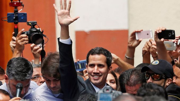 Lídr venezuelské opozice a předseda parlamentu Juan Guaidó.