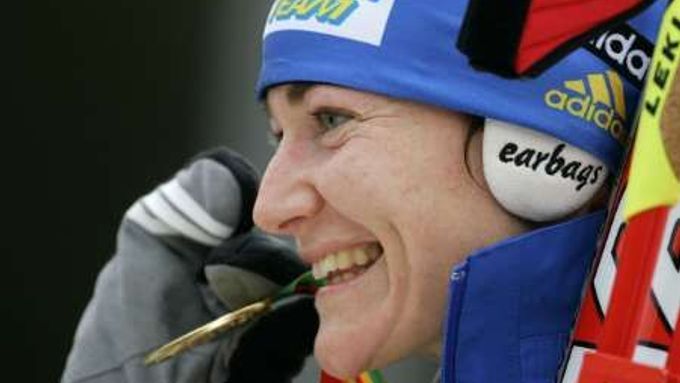 Švédská biatlonistka Anna Carin Olofssonová svůj náskok ve vedení Světového poháru ještě zvýšila.