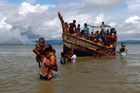 Rohingové dál masově prchají z Barmy. Do Bangladéše jich už uteklo 370 tisíc
