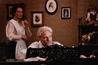 Hlaváčová se často objevovala po boku svého partnera Luďka Munzara, s nímž strávila přes půl století. Na snímku jsou Hlaváčová jako Zdenka a Luděk Munzar coby Leoš Janáček ve filmu Lev s bílou hřívou režiséra Jaromila Jireše z roku 1986.