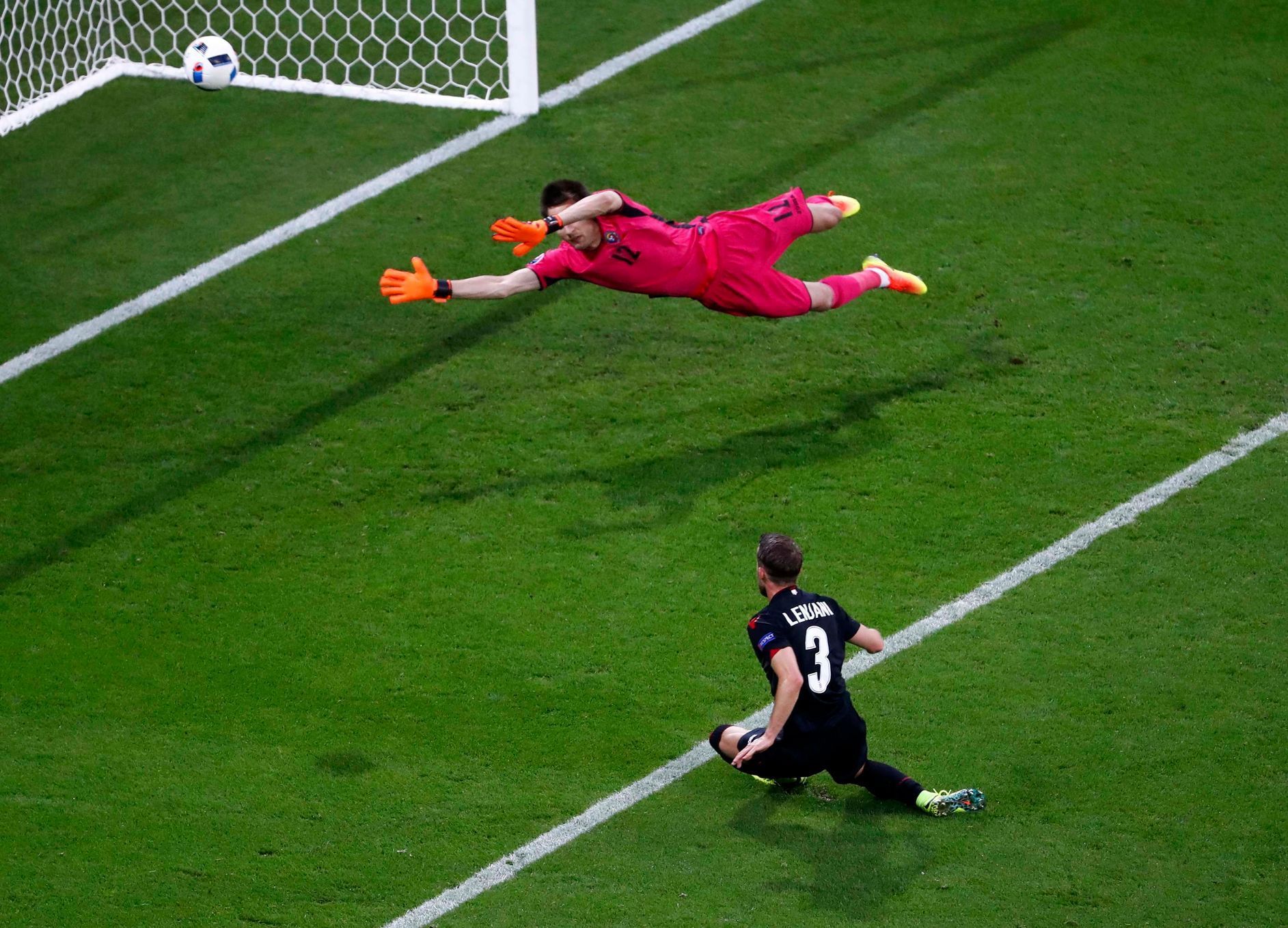 Euro 2016, Rumunsko-Albánie: Ciprian Tatarusanu - Ermir Lenjani