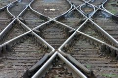 České vlaky narazily na bariéru maďarské stávky