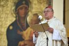 Kardinál Duka podal kvůli zneužívání trestní oznámení