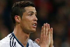 VIDEO Ronaldo dostal za kopnutí do hlavy trest na dva zápasy