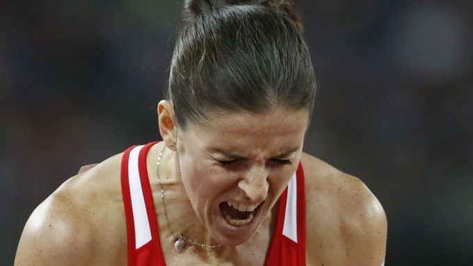 Podívejte se, jak si Zuzana Hejnová doběhla pro druhý titul mistryně světa v běhu na 400 metrů přes překážky na šampionátu v Pekingu.
