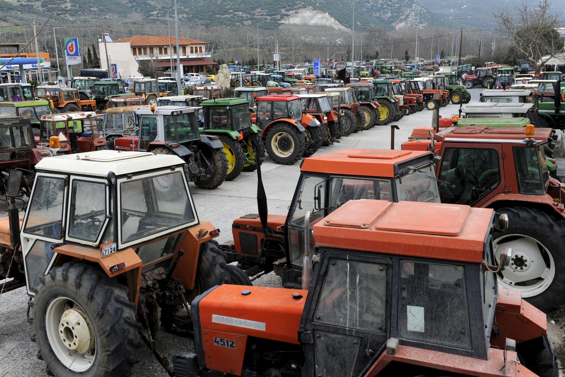 Řečtí zemědělci protestují.