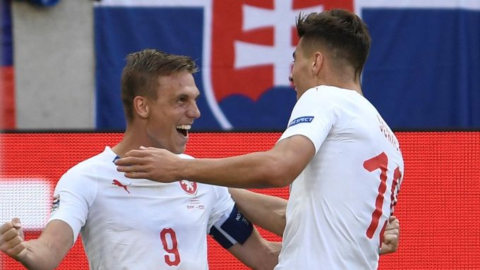 fotbal, Liga národů 2018/2019, Slovensko - Česko, Bořek Dočkal a Patrik Schick slaví vítězný gól
