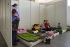 Ukrajinští uprchlíci ubytovaní v pavilonu B na brněnském výstavišti, 12. března 2022.